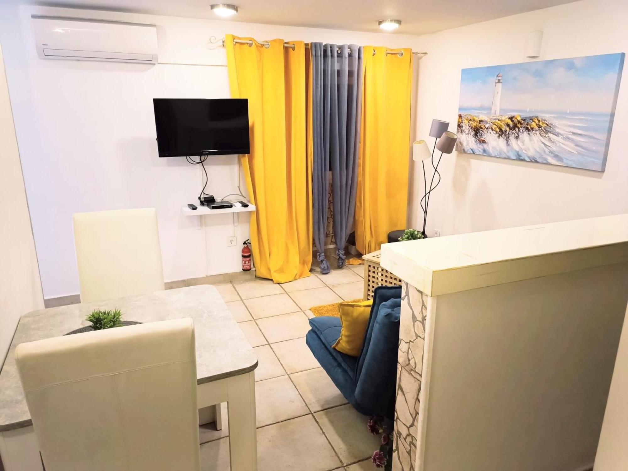 As Lucana Apartment - Ground Floor Vis Esterno foto